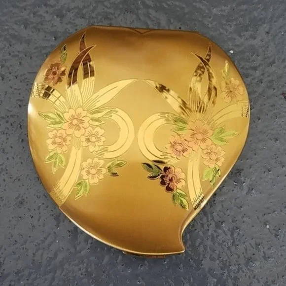 Vintage Elgin American Heart Compact